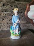 Stara figurka z porcelany biskwitowej Dzieciątko Jezus
