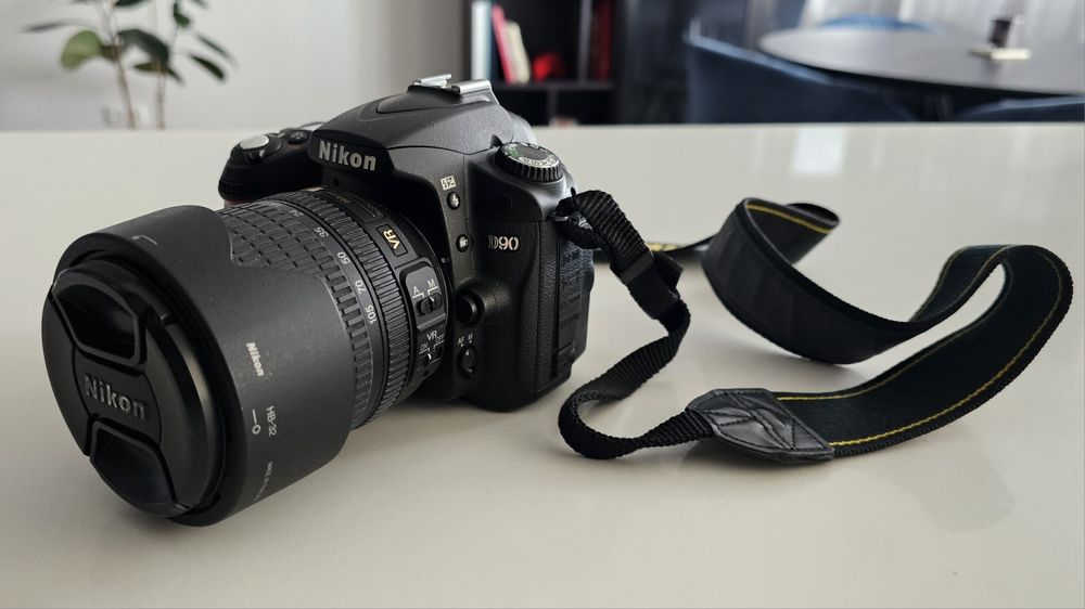 Фотоапарат Nikon D90 (18-105 VR kit) + дистанційний пульт + сумка