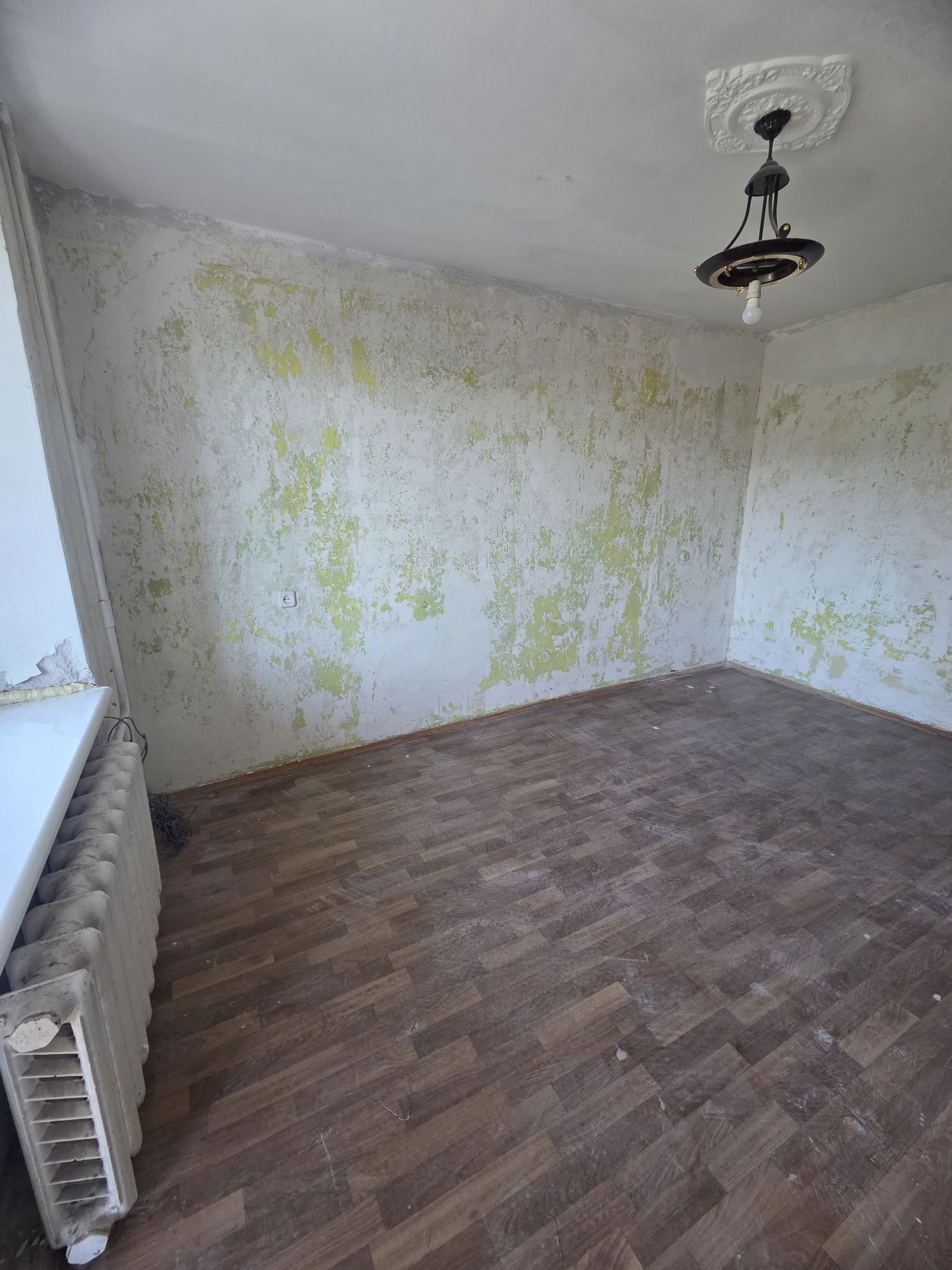 Продаж 1к квартири Виставка 22м²