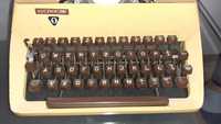 Maszyna do pisania Łucznik 1301