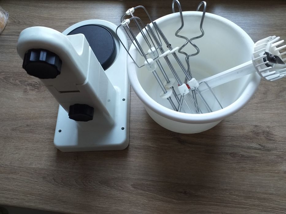 Kolekcjonerski mikser  robot obrotowy z czasów PRL  .