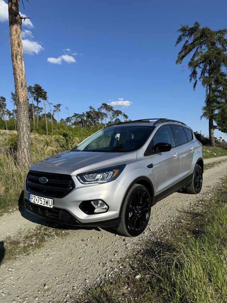 Ford kuga/escape 2017