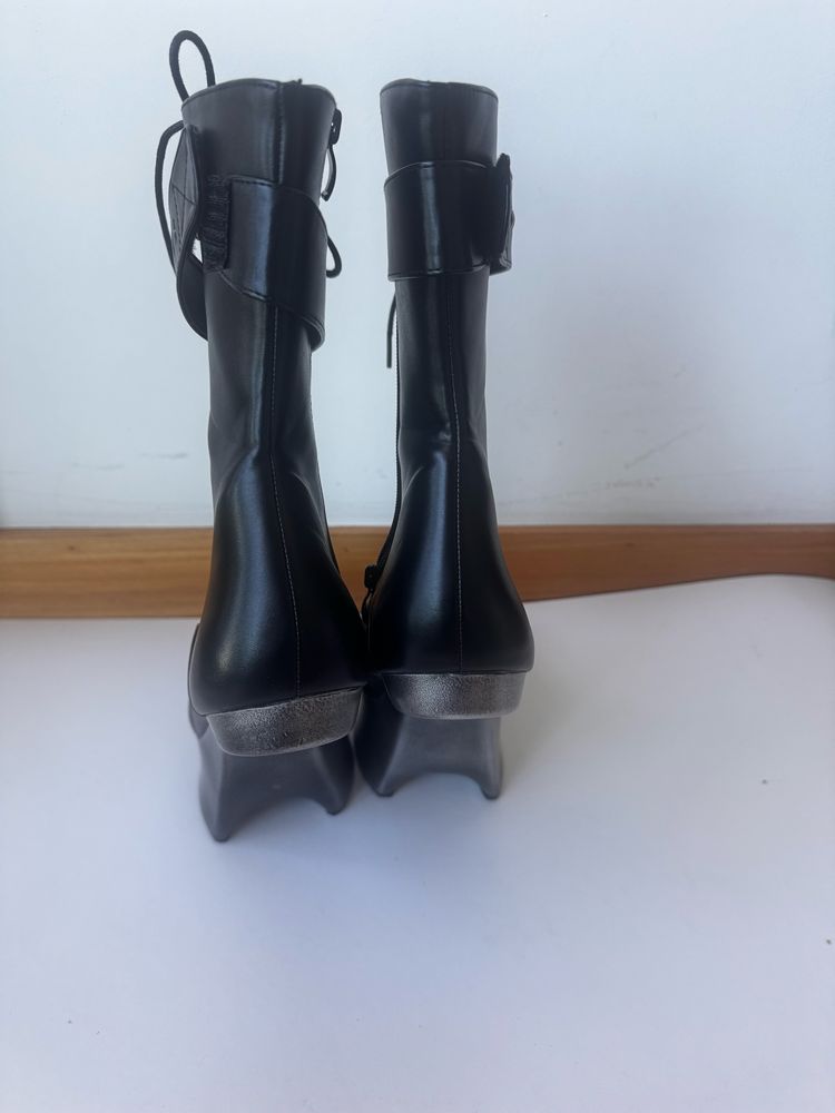 Botas de salto alto extremo, plataforma com sola de cunha