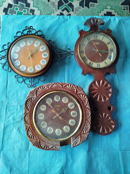 Продам Настенные часы СССР цена за все