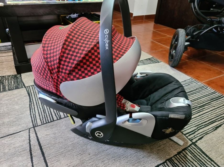 Carrinho de bebé quinny + ovo cybex