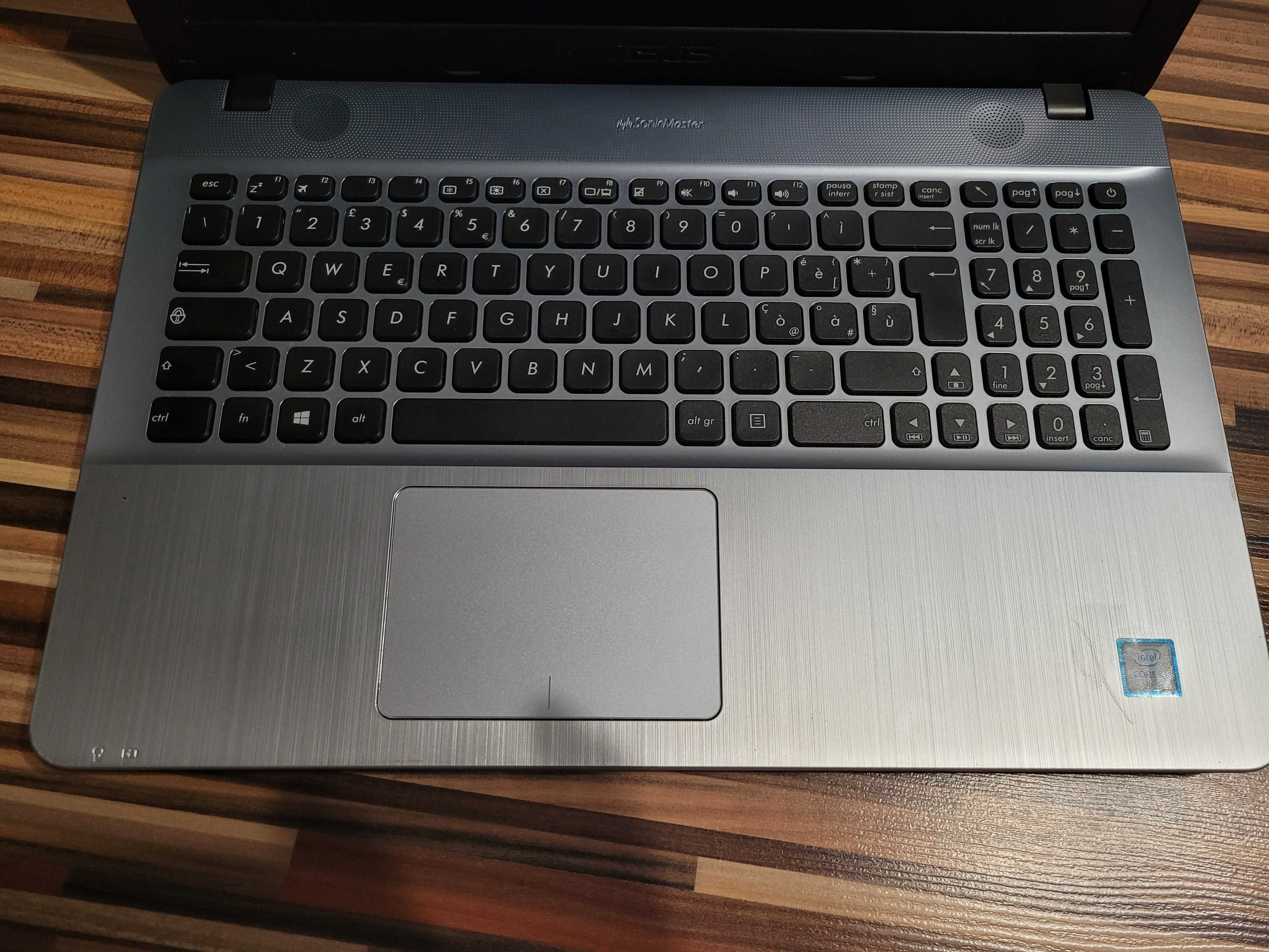 Ігровий ноутбук Asus F541 з відеокартою Nvidia GeForce 920М