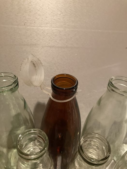 Butelki po mleku śmietanie prl