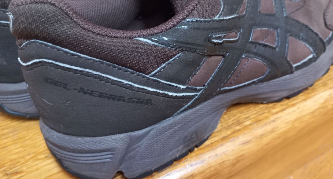 Buty sportowe skórzane brąz Asics Gel Nebraska Eu 41,5