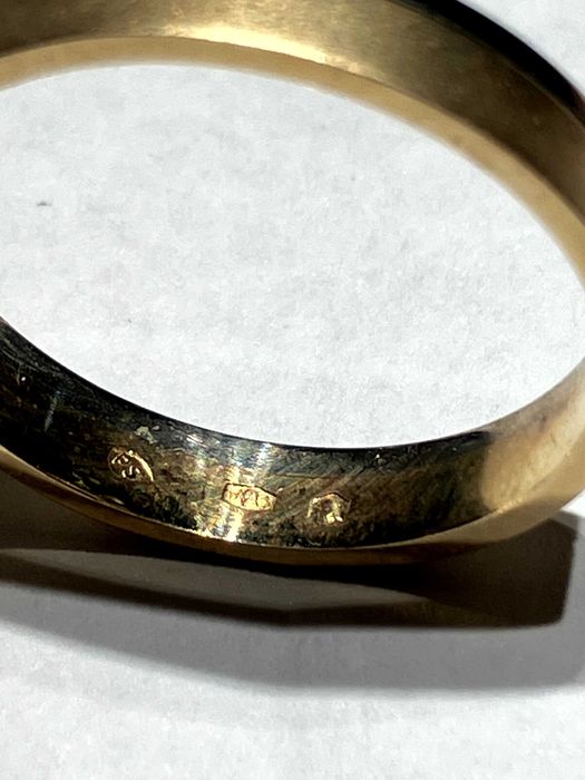 Złote obrączki ślubne z żółtego oraz białego złota próby 585