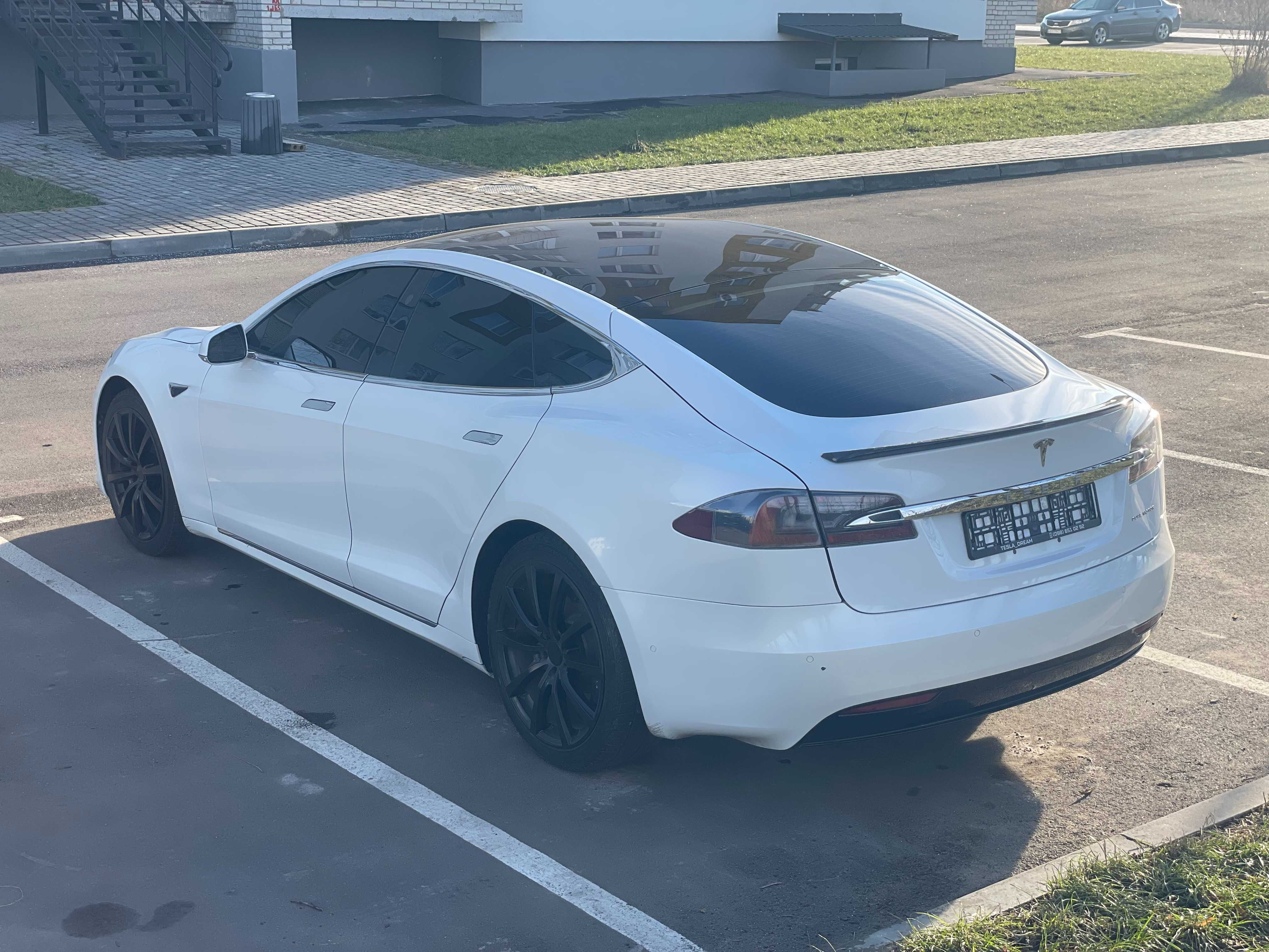 Tesla model s Long Range Plus