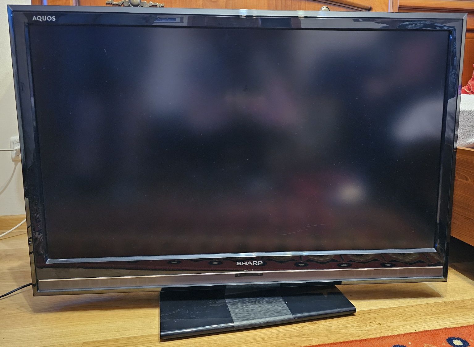Sharp Aquos LCD telewizor i dekoder