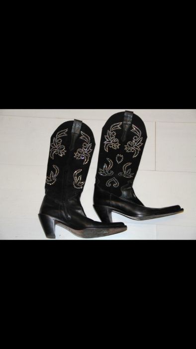 Botas em pele com Swarovski