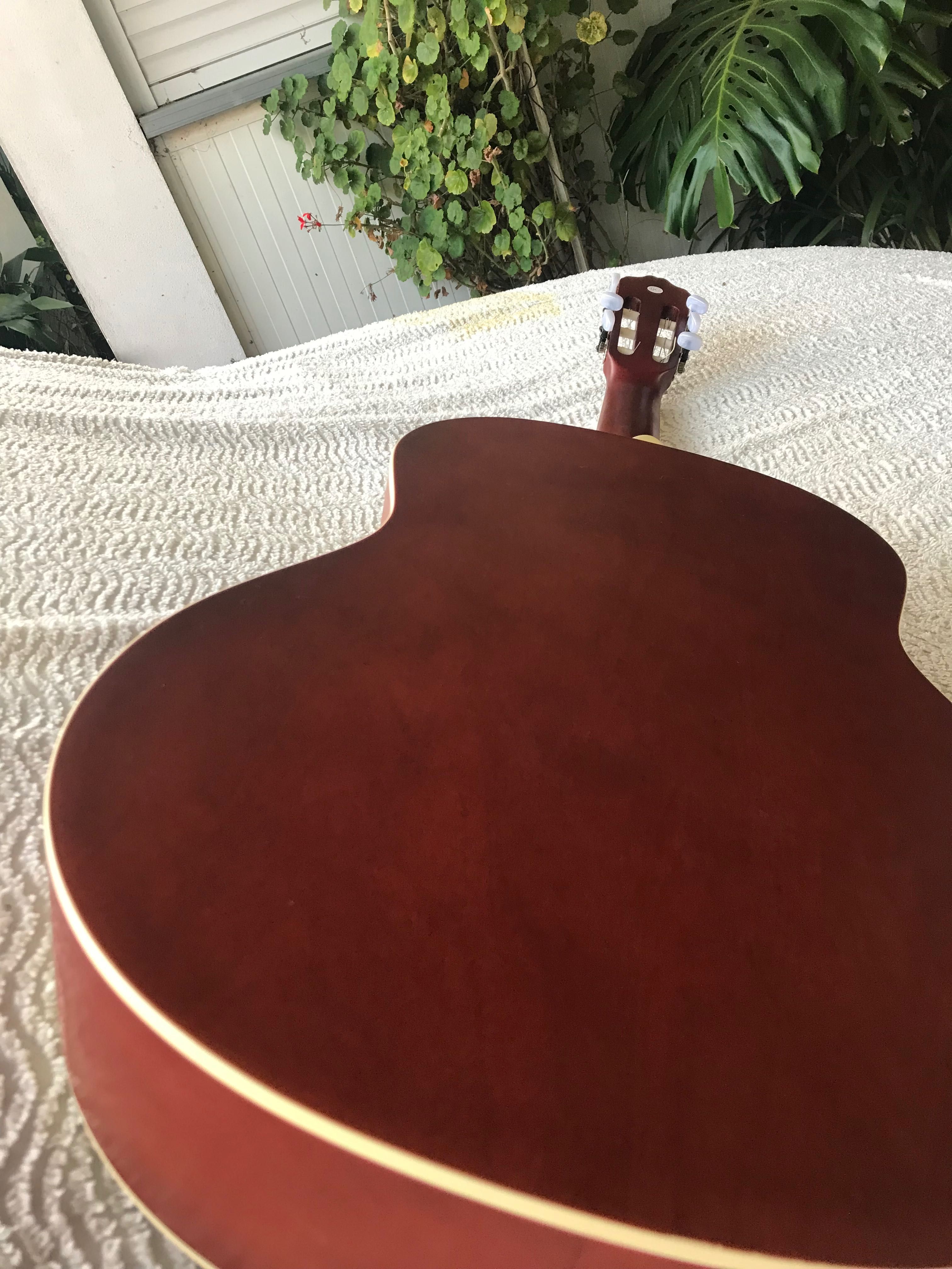 Vendo guitarra nova