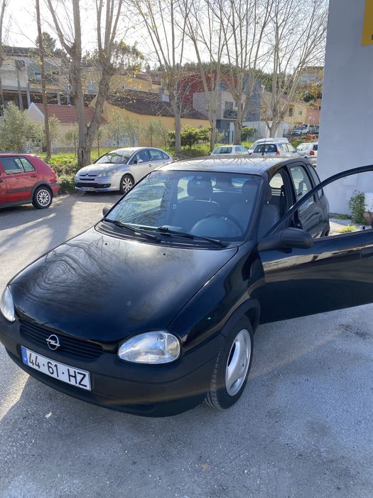 Opel Corsa 1.5 TD, Isuzu, 5 lugares de 1997
