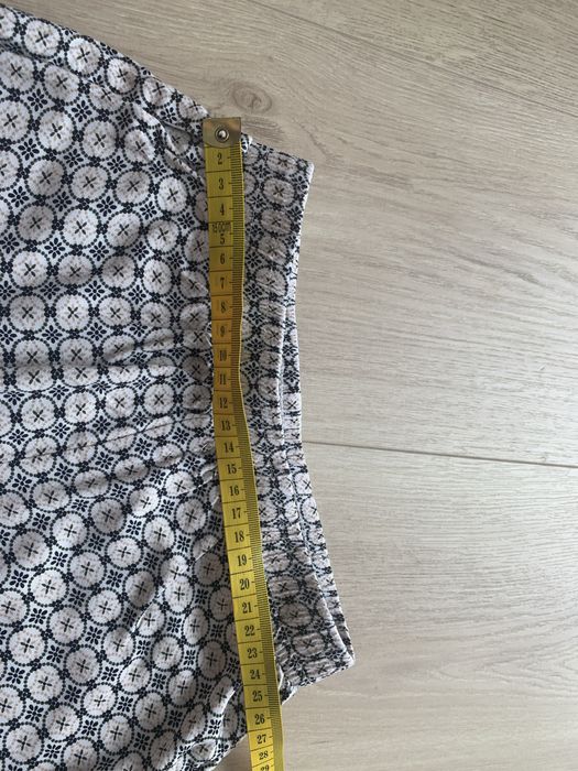 Krótkie spodenki rozmiar 104 little kids