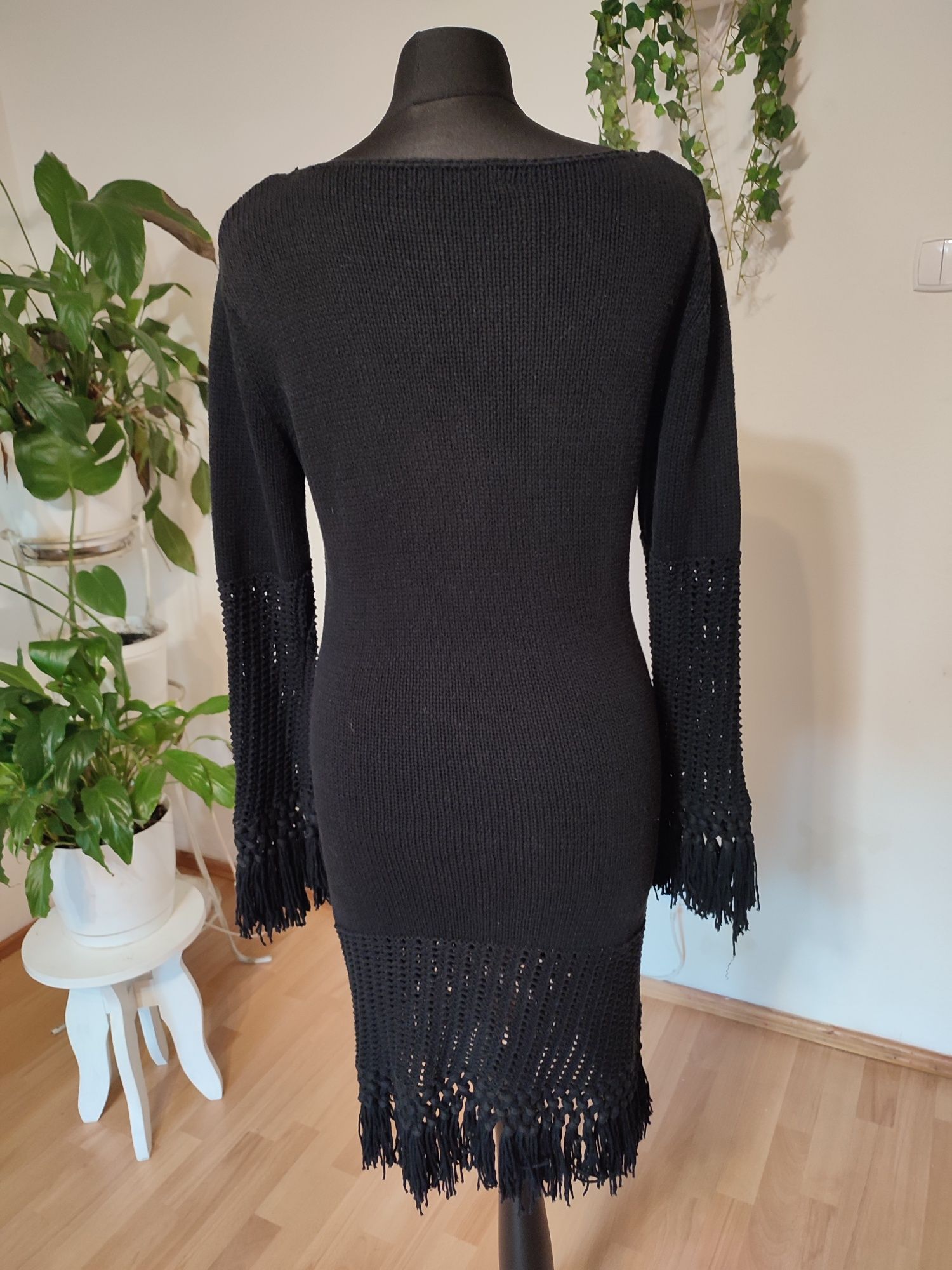 Sukienka sweterkowa czarna