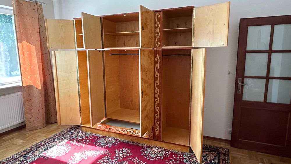 Zestaw mebli kalwaryjskich Pawie Oczko, lata 80-te.  Stan bardzo dobry