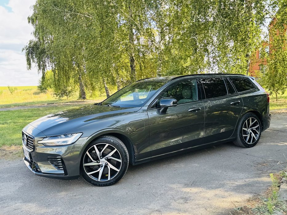 Volvo V60 Recharge 2.0PHEV AWD 2022р Official