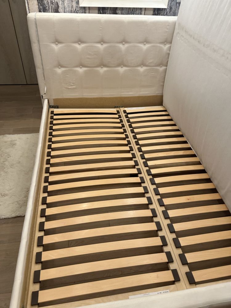 Łóżko z materacem Almi Decor