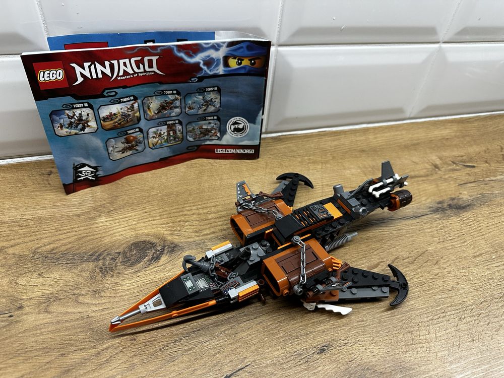 Podniebny rekin - Lego Ninjago