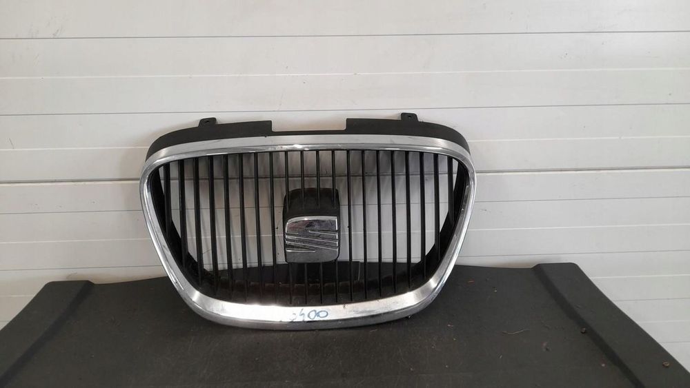GRILL ATRAPA SEAT LEON 1P0 II 05-12
