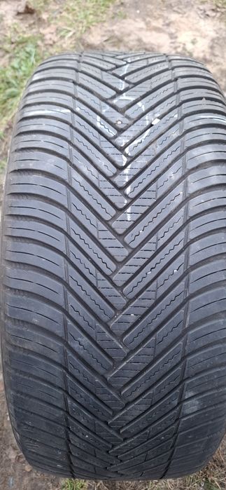 255/40R19 Hankook