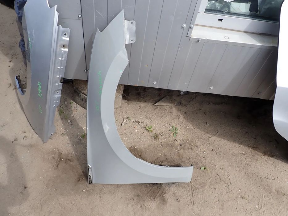 SKODA SUPERB III BŁOTNIK PRAWY PRZÓD