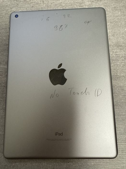iPad 6 покоління. 32GB. Space Grey. No touch ID. Без обмежень.Гарантія