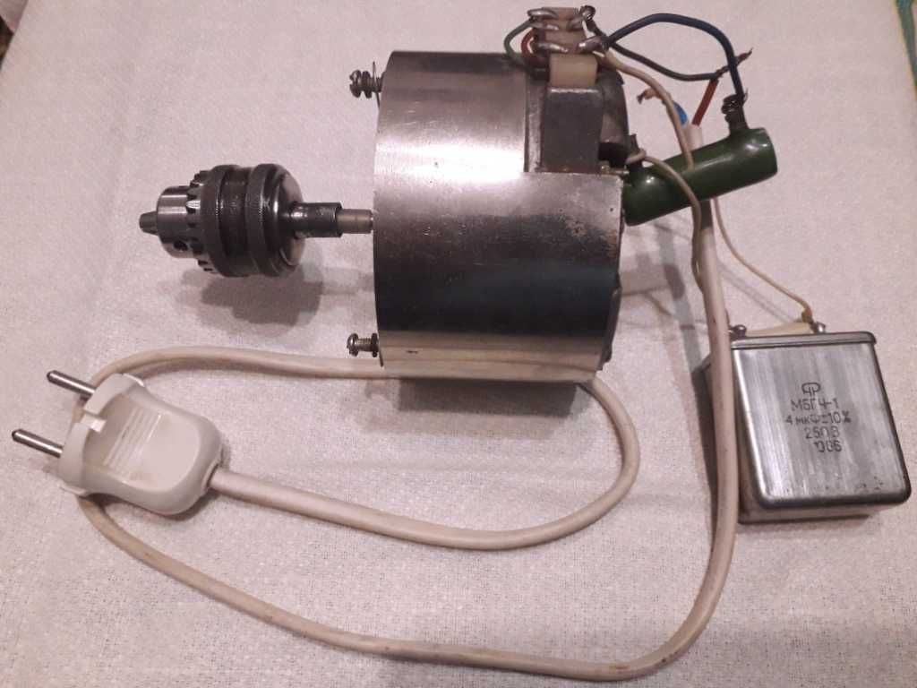 Електро двигун СРСР, комплектуючі до принтеру.