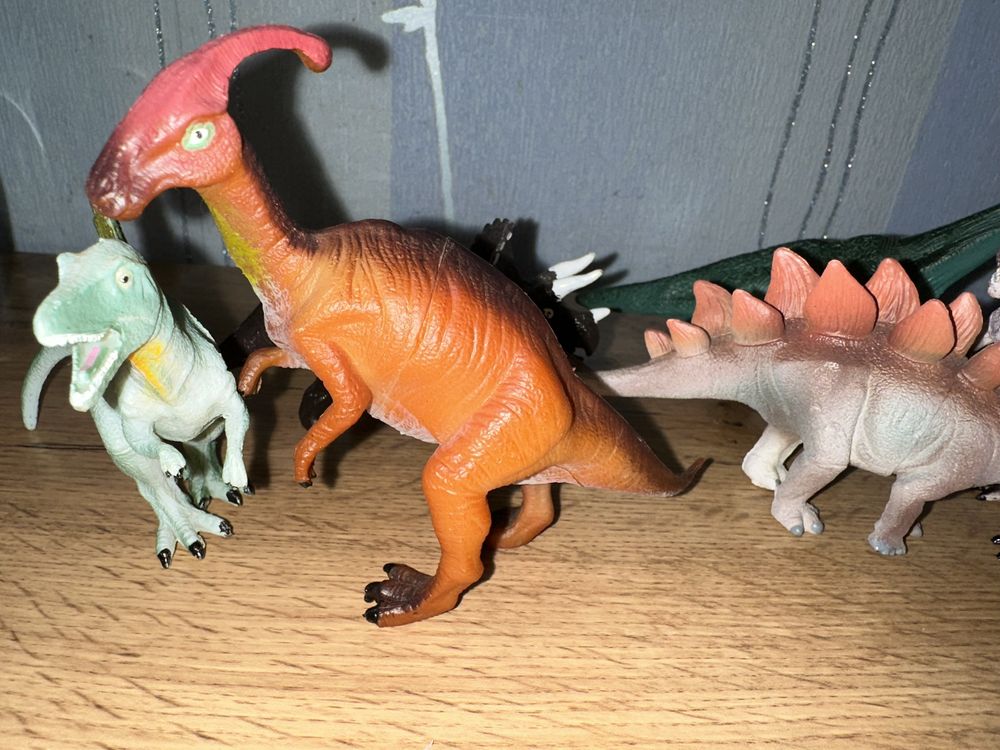 Дінозаври іграшки фігурки