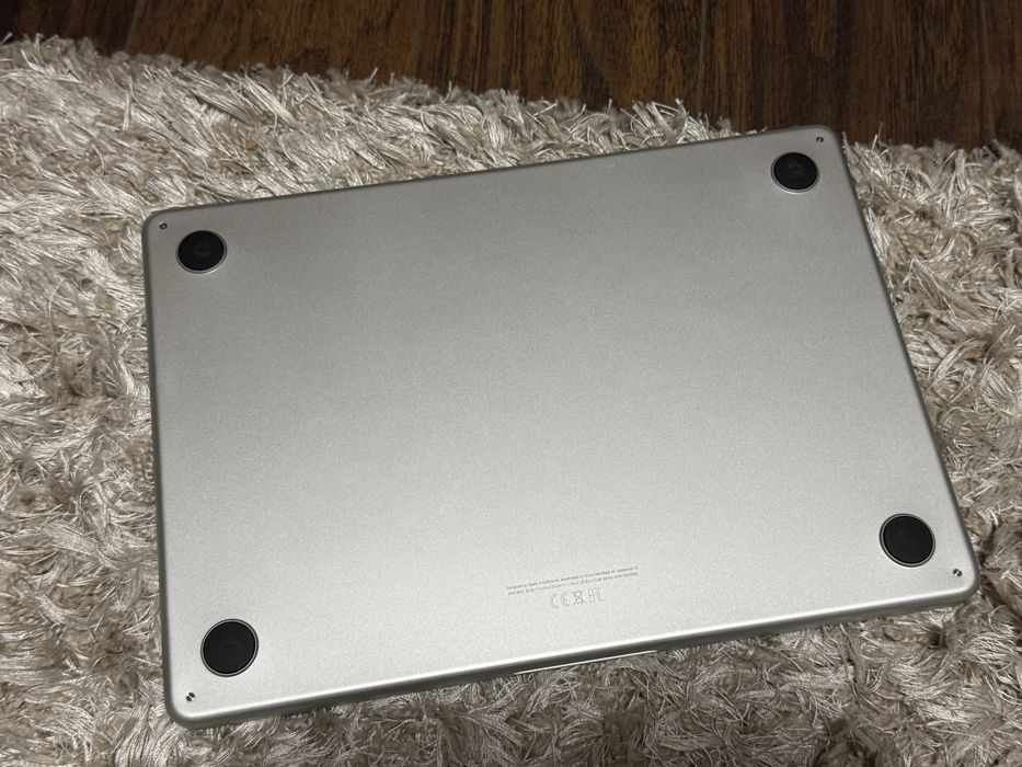 Ноутбук Appe MacBook air m3 16 256 silver, гарний стан. На гарантії!