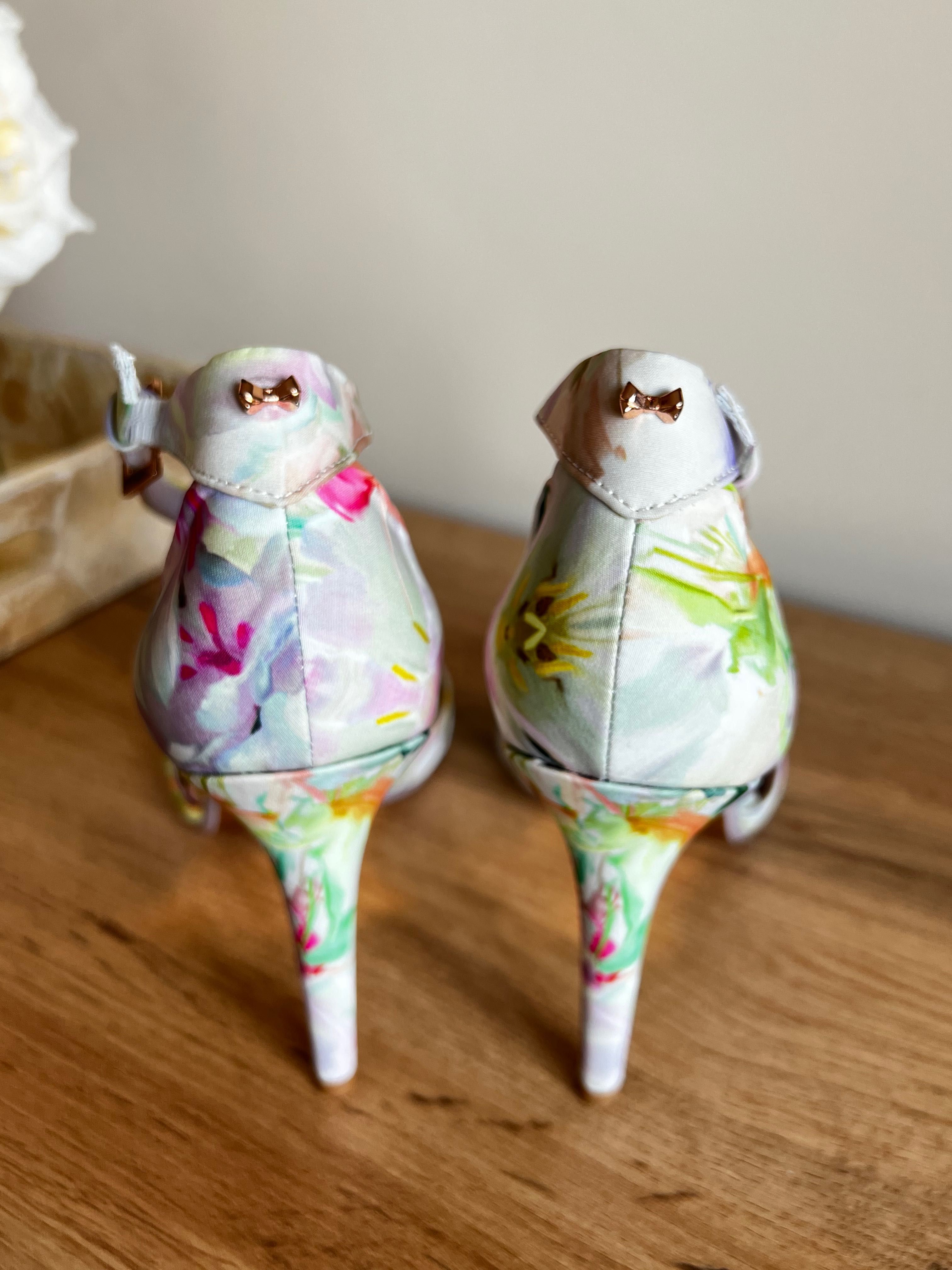 Nowe oryginalne szpilki Ted Baker London 38