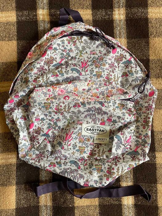 Рюкзак Eastpak, Converse