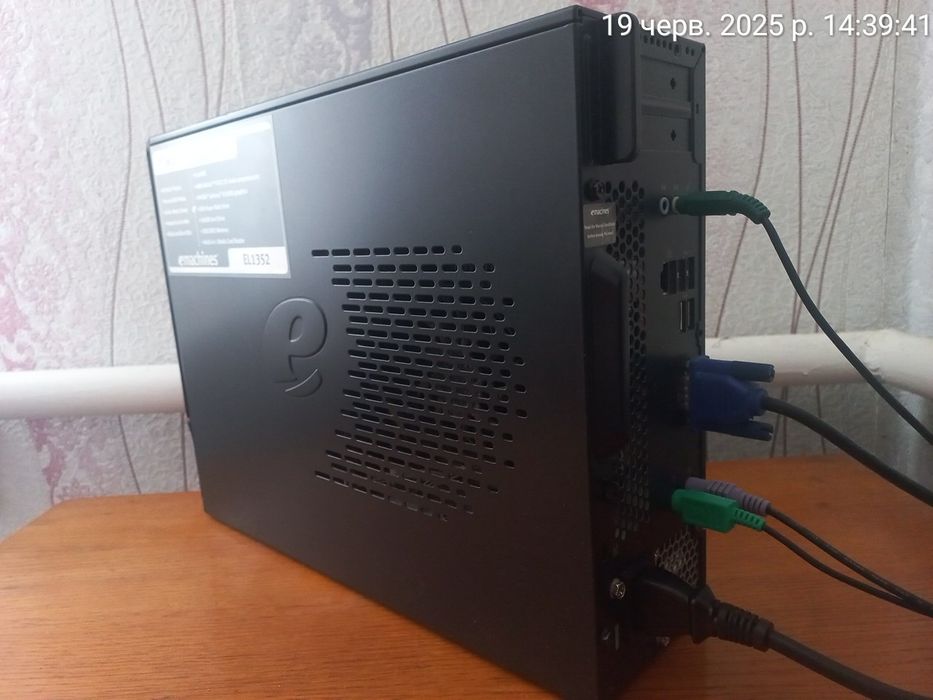 EMachines EL1352 пк компьютер системний блок
