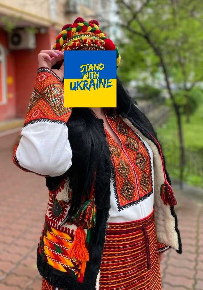 Національний український народний костюм.