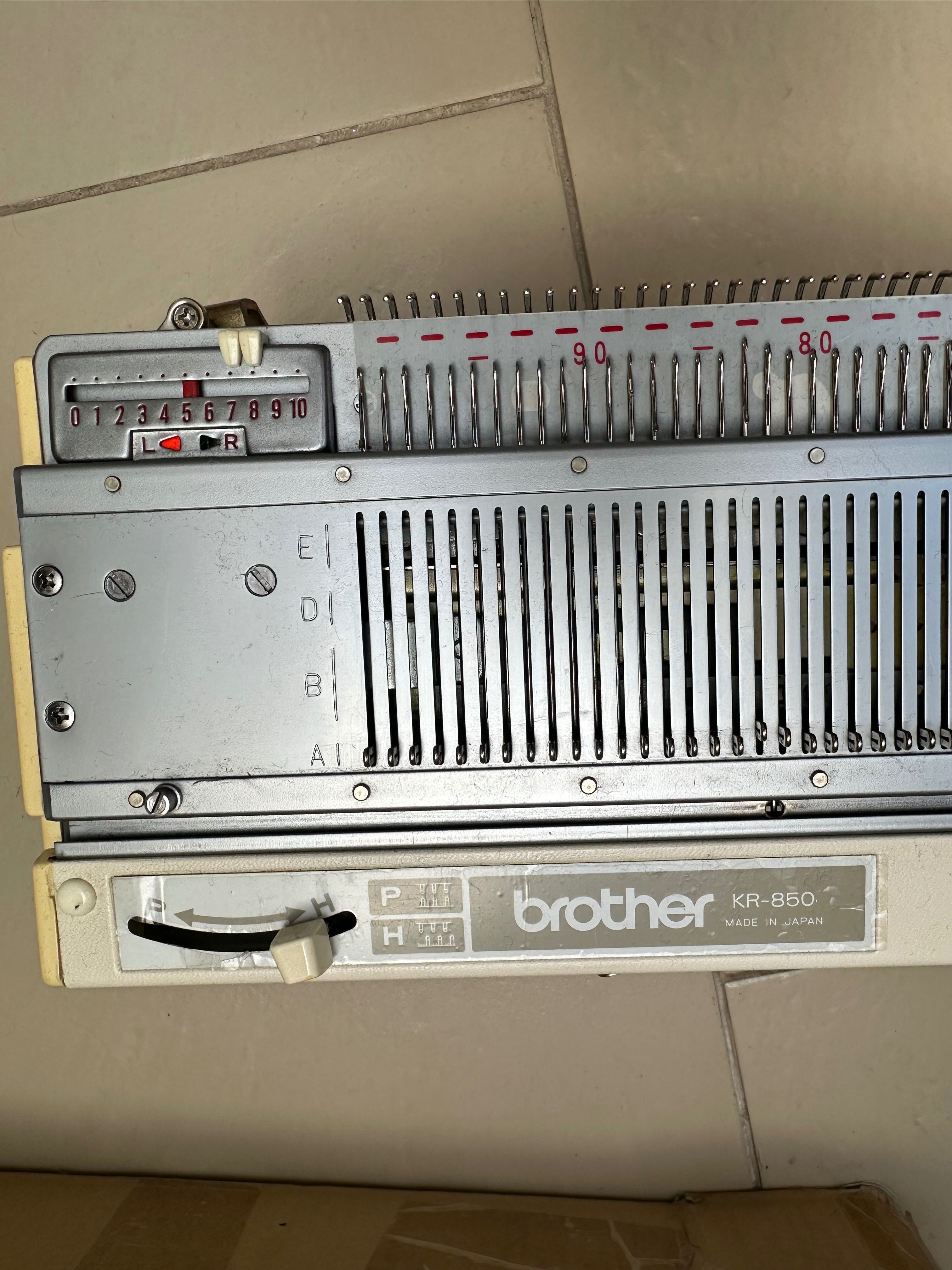 В’язальна двухфонтурна машина Brother KH940/KR850