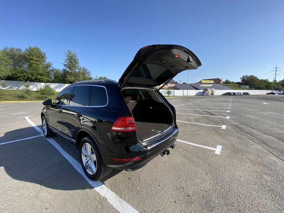 Volkswagen Touareg NF 2011 3.6 бензин