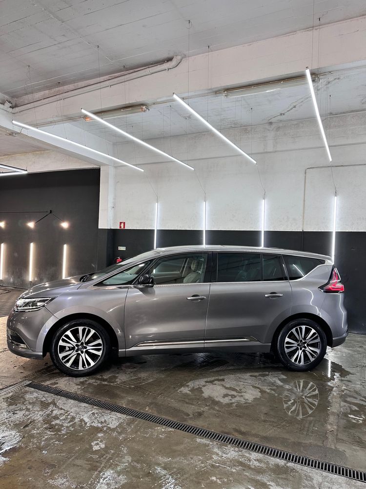 Renault space initial paris