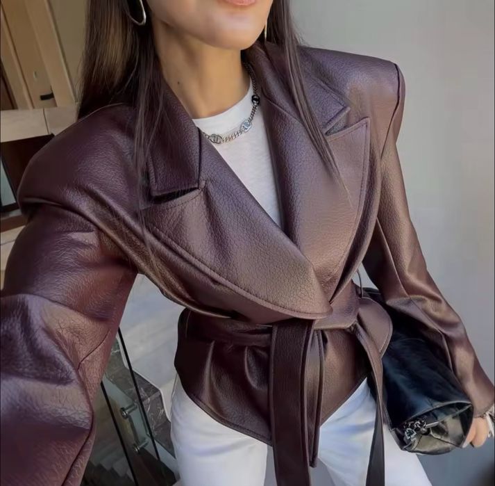 Трендова Куртка коротка Л 46-48