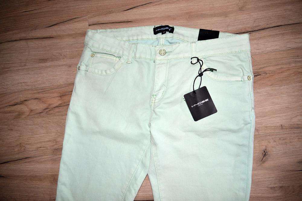 Elastyczne spodnie jeans SKINNY szwajcarskiej firmy CHICOREE 42