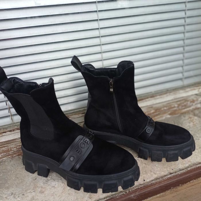 Чоботи жіночі демісезонні