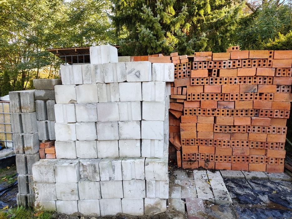 Promocja!!! Pustaki,  cegły po budowie nie używane, materiał na garaż.