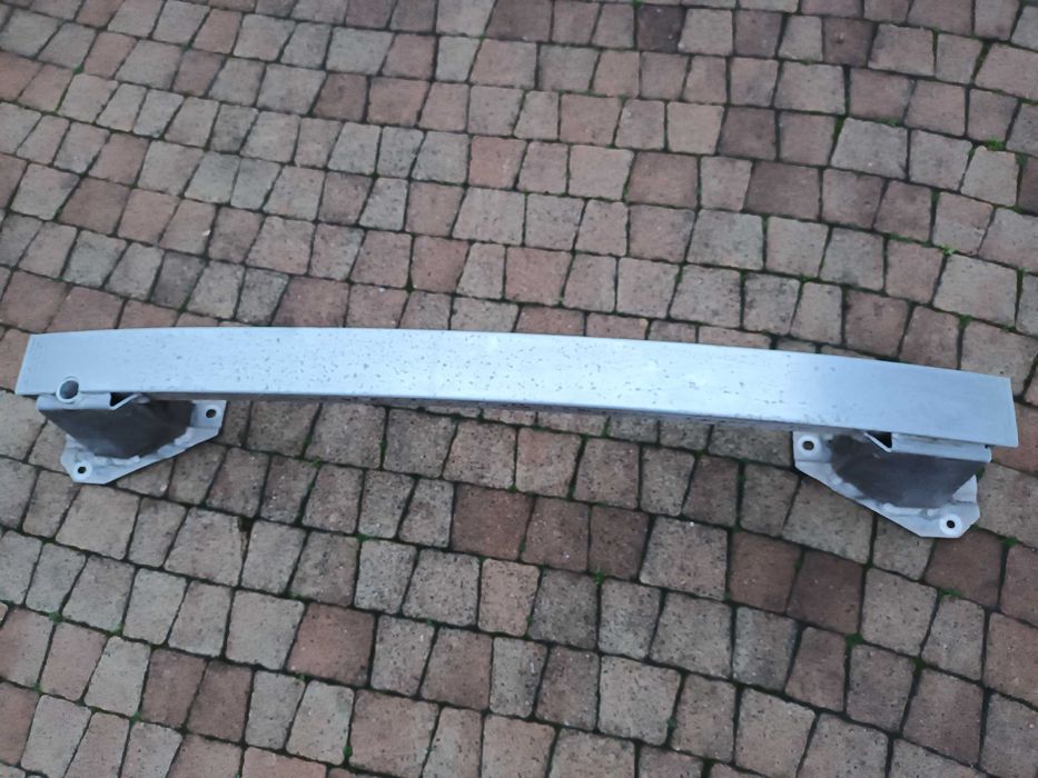 Belka zderzaka tył Zafira C nie uszkodzona