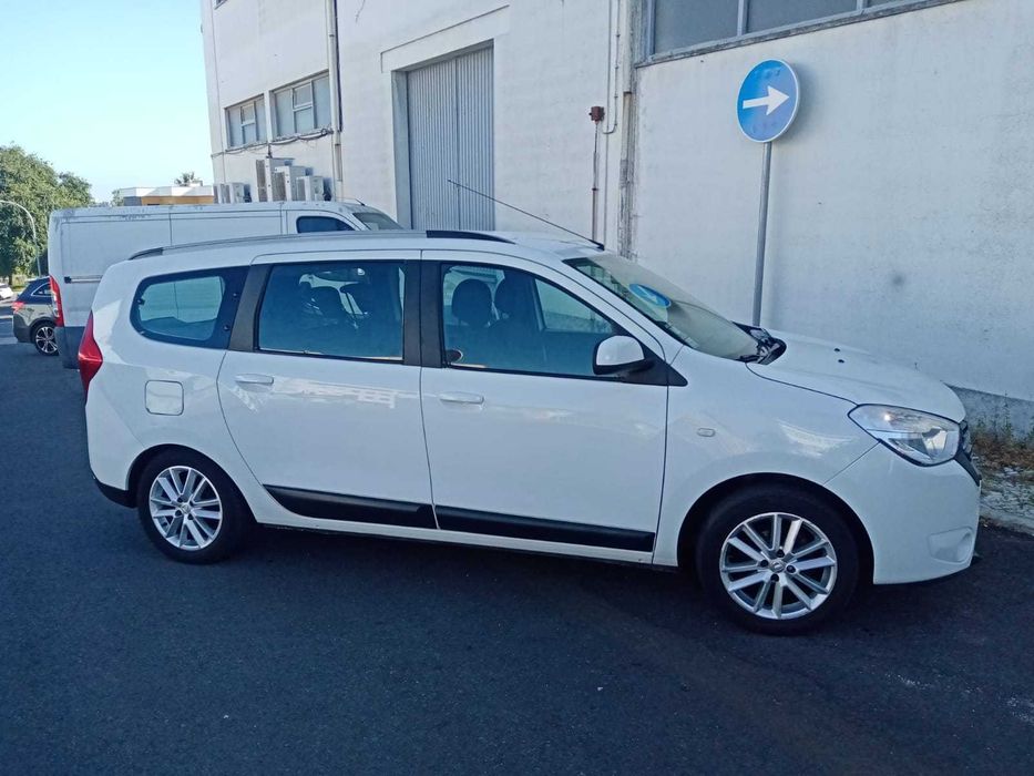 Dacia Lodgy 1.5 dCi Stepway 7L Branco