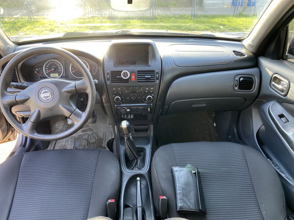 Nissan Almera 2005