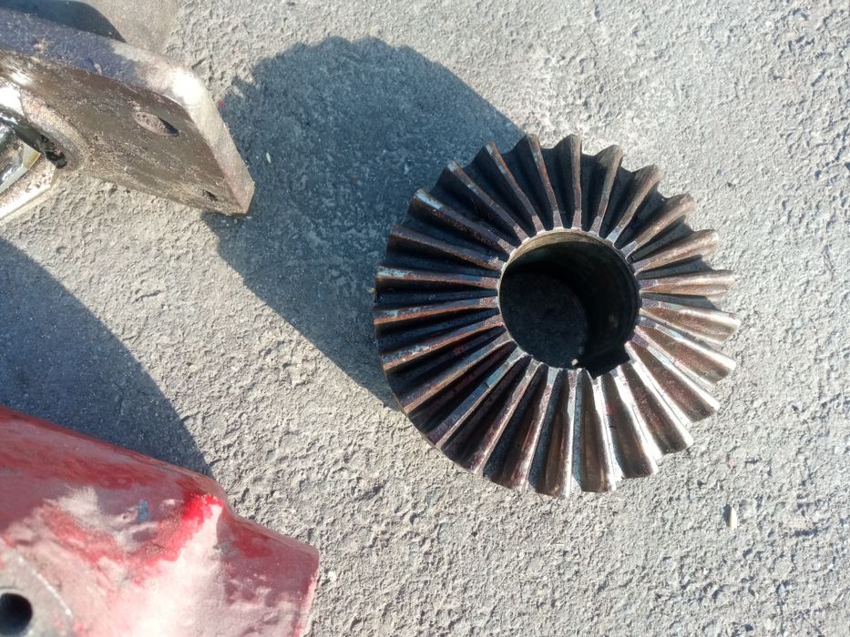 Продам редуктор подрібнювача на жатку олімак драго olimac drago