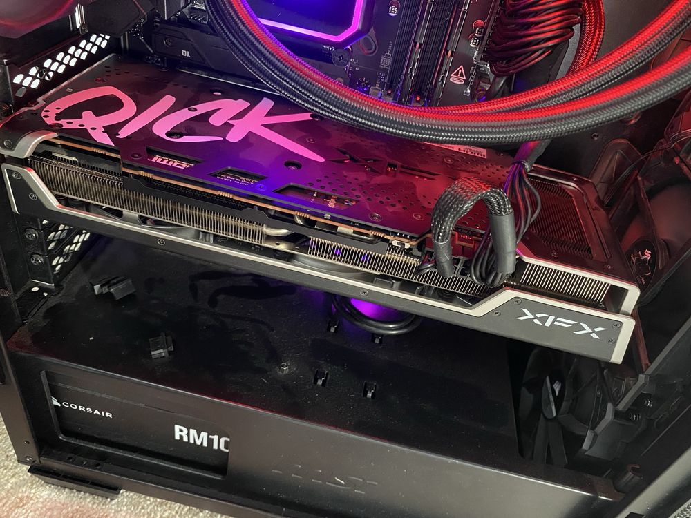Karta graficzna RX6800 XFX Swift 319