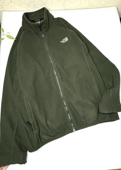 Класна фліска tnf