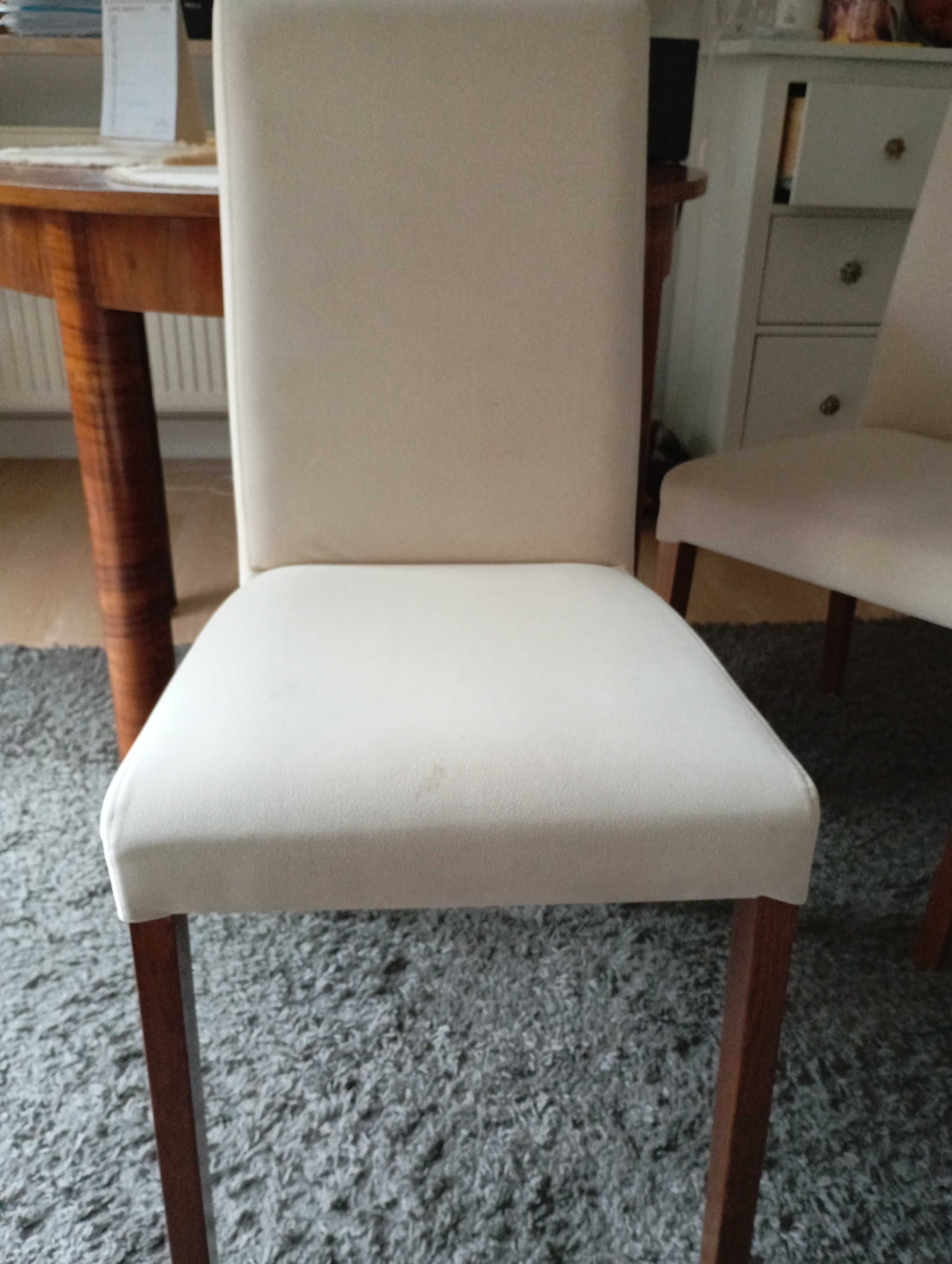 4 krzesła, bardzo eleganckie i solidne
