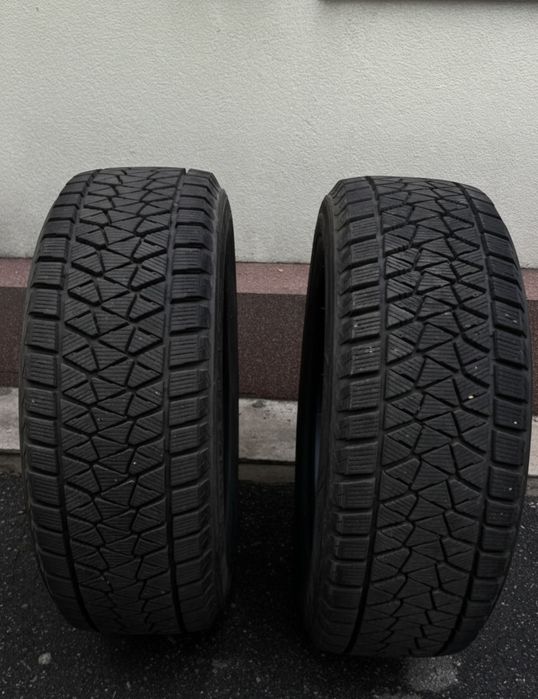 Зимові шини Bridgestone Blizzak DMV2 SUV 225/60 r17 99s